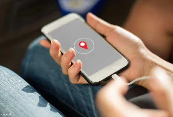 Kuidas laadida telefoni segamatult