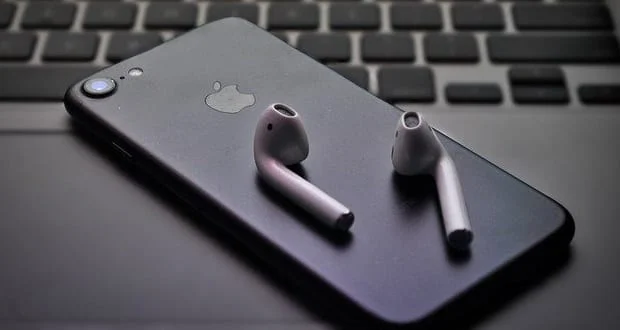 Opravte nefunkční AirPods se zoomem na Macu