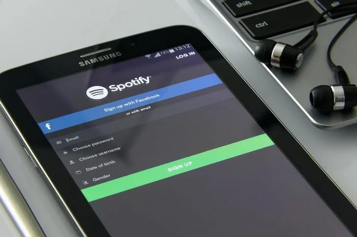 Spotify: Jak sloučit seznamy skladeb