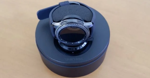 Oprava Vždy na displeji nefunguje na Galaxy Watch