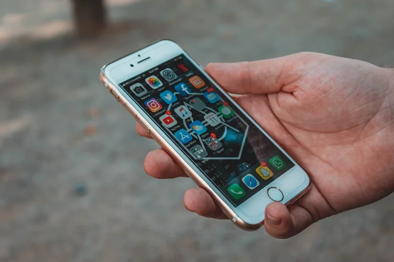 Как да импортирате Thunderbird контакти в iPhone