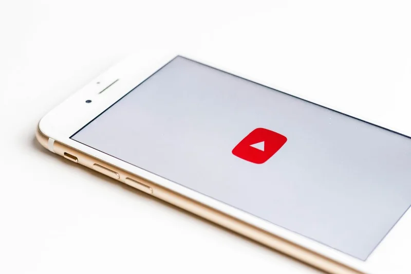 Задаване на скоростта на възпроизвеждане по подразбиране в приложението YouTube