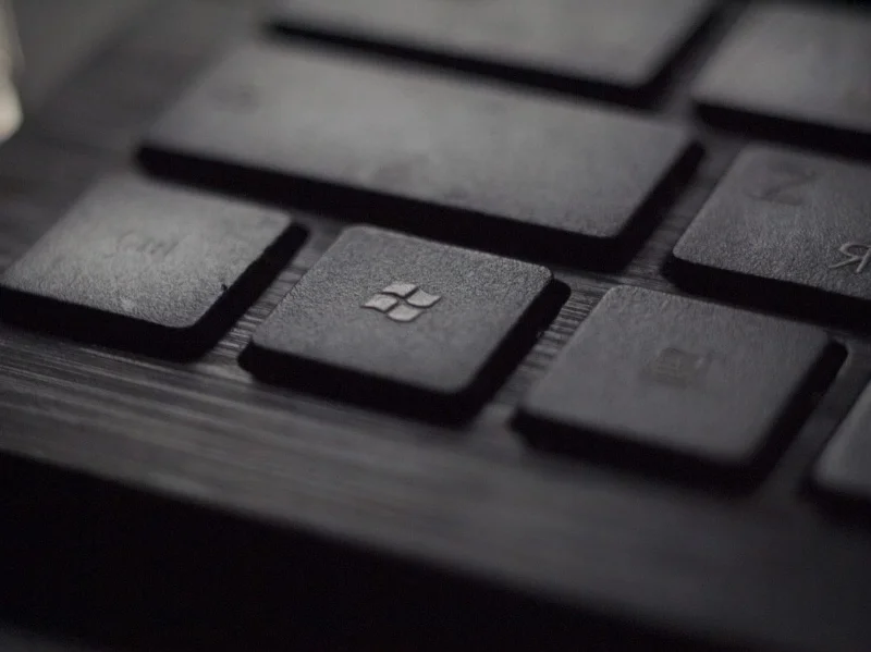Jak zakázat Shake To Minimize ve Windows 10