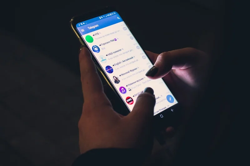 Как да заглушите групови текстови съобщения в Android 11