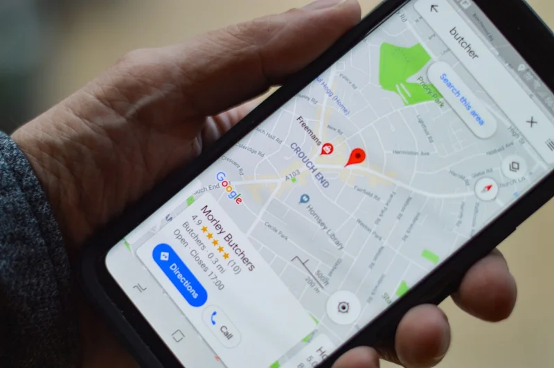 Как да увеличите мащаба на Google Maps с един пръст