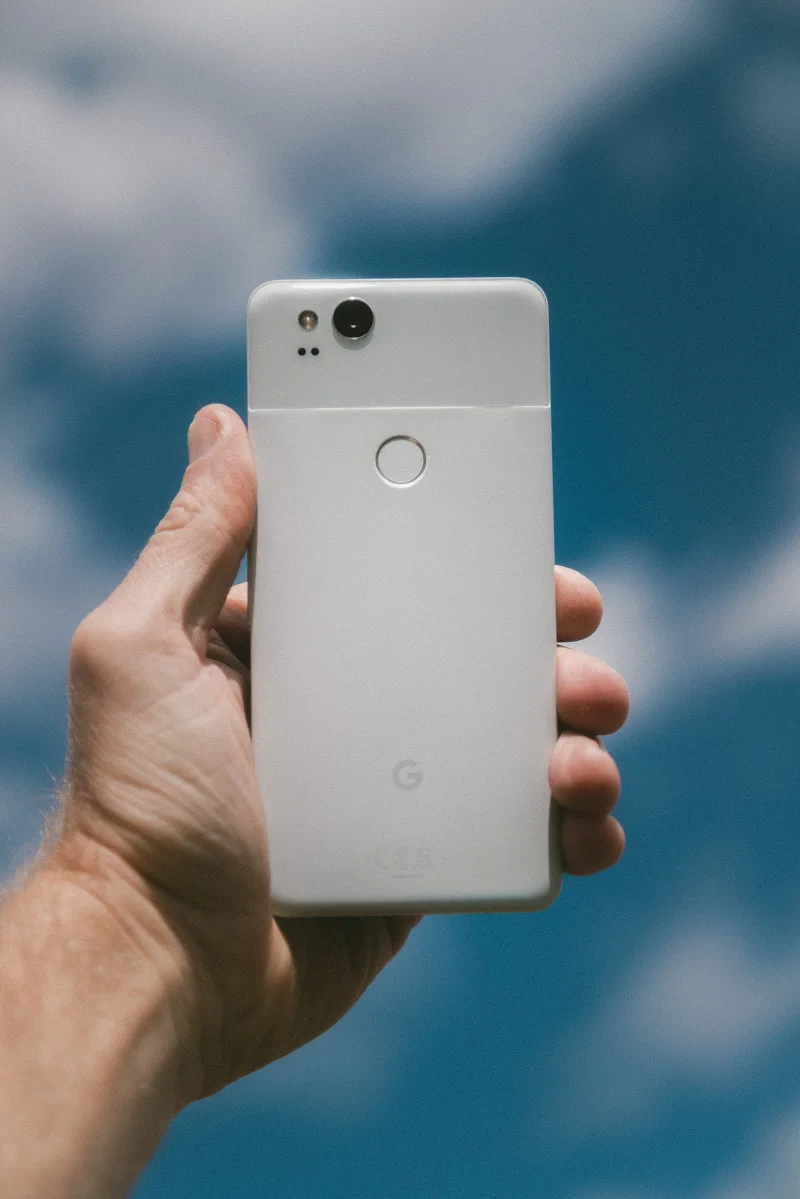 Problémy s vadným mikrofonem Google Pixel