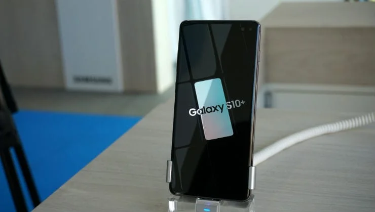Samsung Galaxy s10: Как да активирате Bluetooth