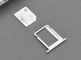 Galaxy S6 & S6 Edge: Поставете или извадете SIM карта