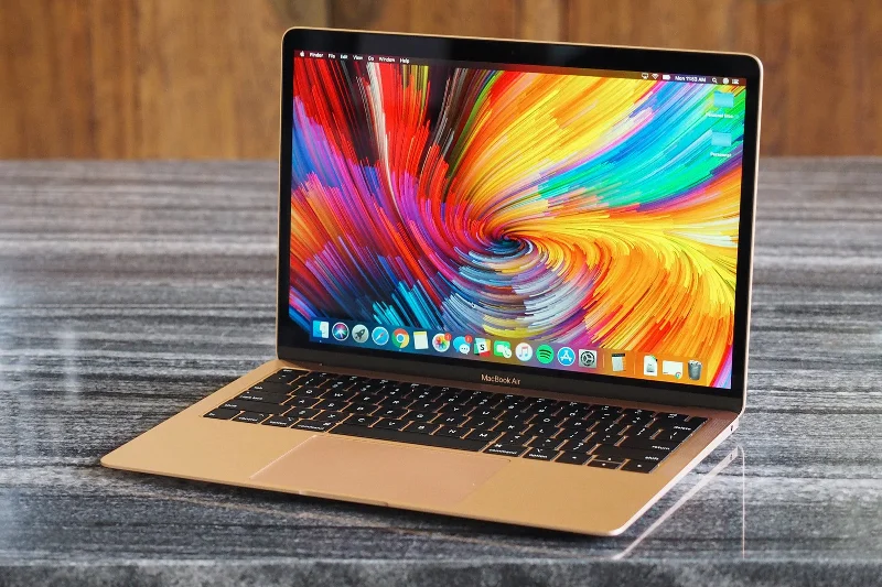 Recenze MacBooku Air