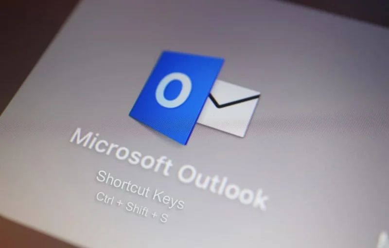 Důležité klávesové zkratky v aplikaci Microsoft Outlook