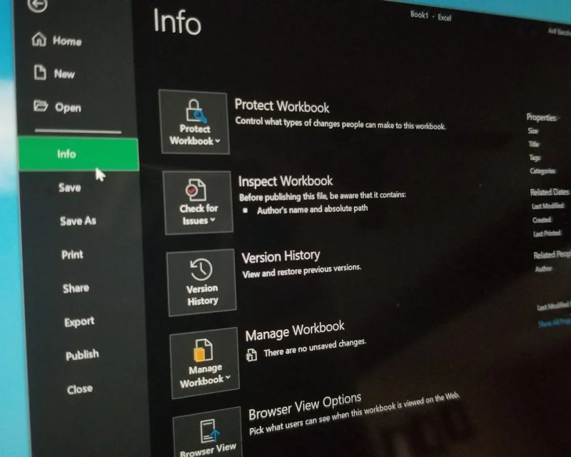 Hvernig á að virkja og stilla Dark mode í Office 365 á Windows 10