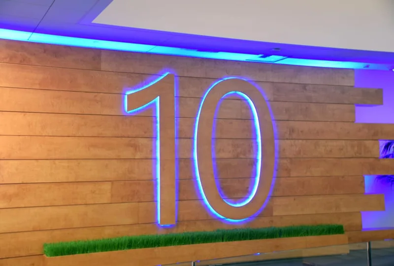 Tukaj je opisano, kako preveriti vsebnike Hyper-V v sistemu Windows 10 Insider