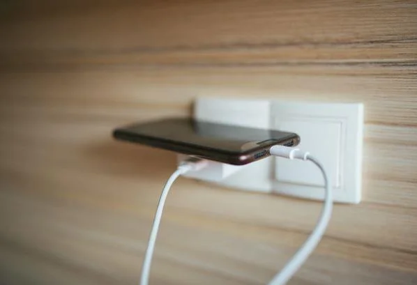 Skäl att använda flygplansläge även om du inte är på resa