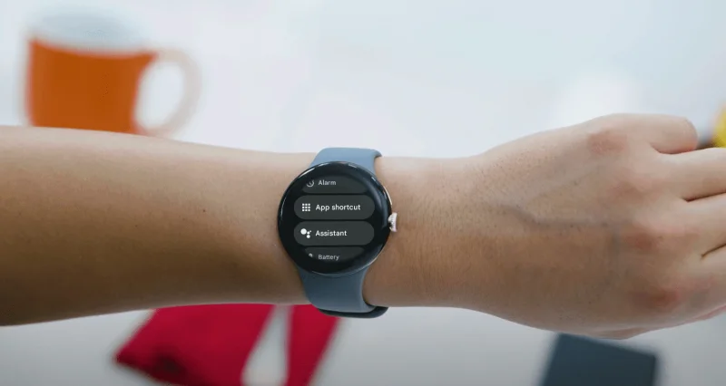 Πώς να ρυθμίσετε και να χρησιμοποιήσετε το Google Assistant στο Pixel Watch