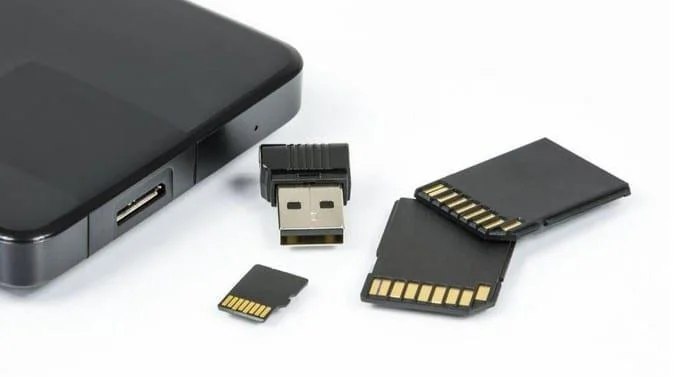 Galaxy S23 - Има ли слот за SD карта?