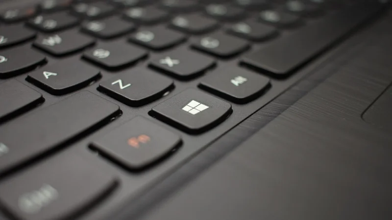 Windows 11: Ochrana místního bezpečnostního úřadu je vypnutá