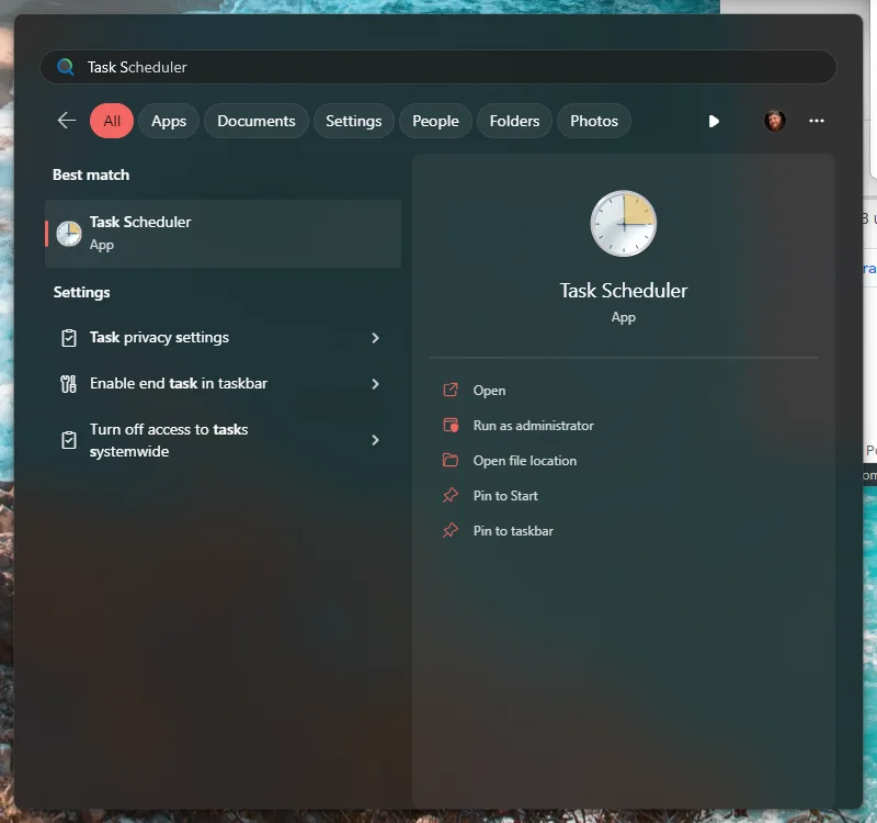 Як виправити Microsoft Edge, який постійно з’являється на робочому столі Як виправити Microsoft Edge, який постійно з’являється на робочому столі