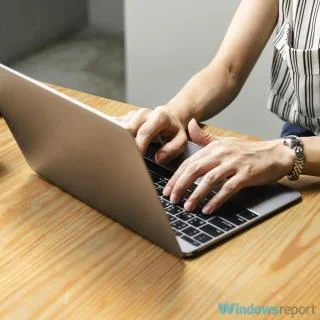 Nove funkcije olajšajo dodajanje vsebine SharePoint v Teams