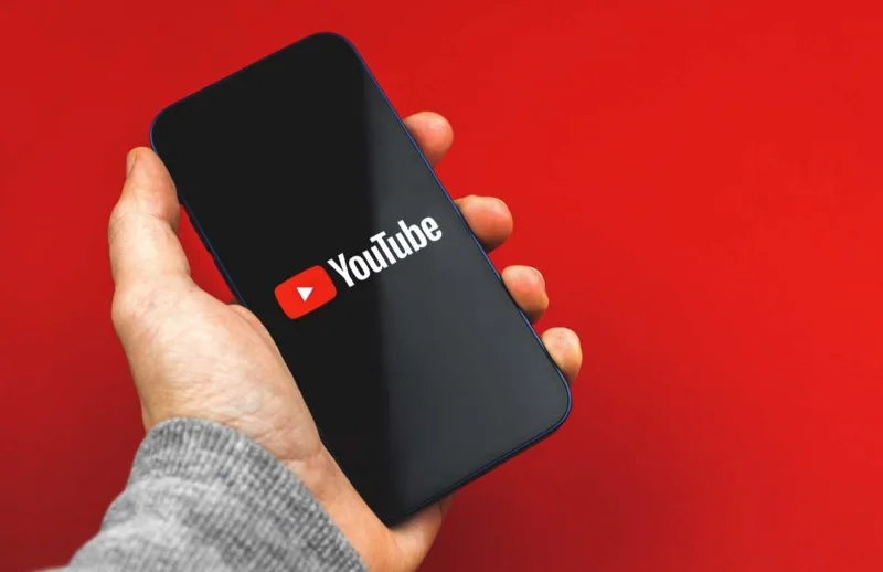 YouTube krasjer på Android eller iPhone?  8 måter å fikse på