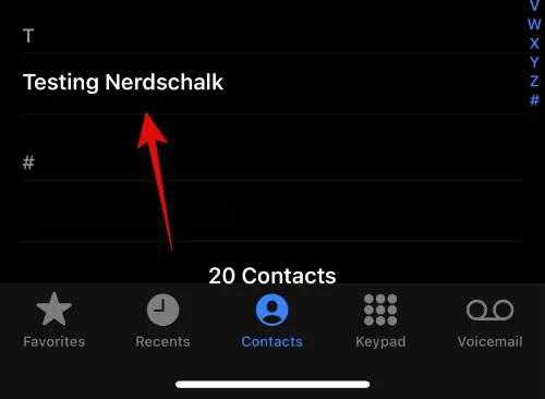 Hogyan készítsünk névjegyposztert valakinek az iPhone készüléken iOS 17 rendszerrel