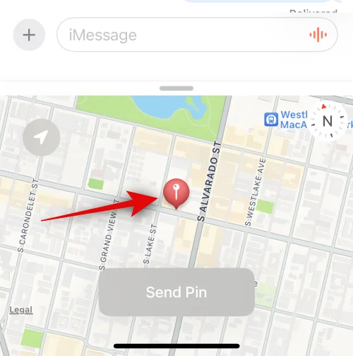 Hvordan dele posisjon og administrere den ved hjelp av meldinger på iOS 17