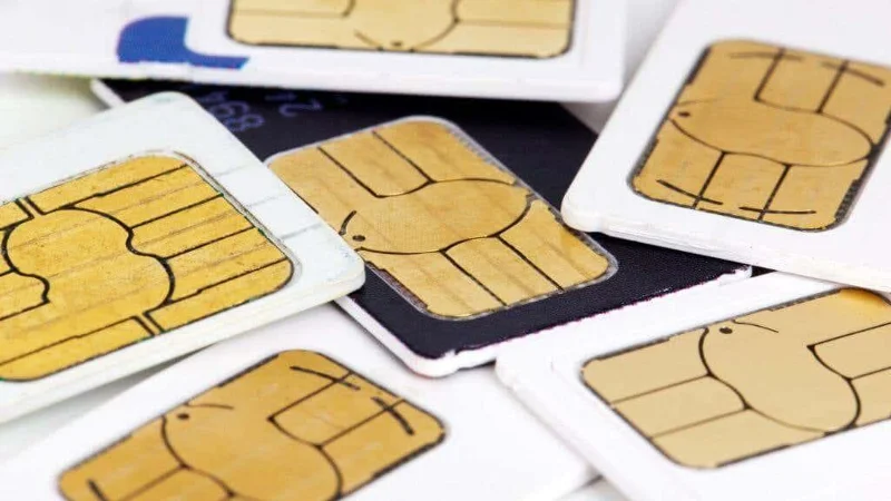SIM карта срещу SD карта: Каква е разликата?