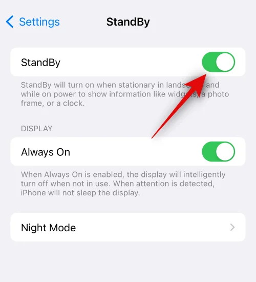 A készenléti mód engedélyezése az iPhone készüléken iOS 17 rendszeren