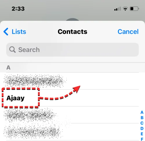 Névjegyek és jelszavak beszúrása közvetlenül az üzenetekbe az iPhone készüléken iOS 17 rendszeren