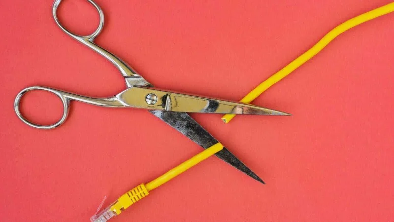 Как да снаждате Ethernet кабел