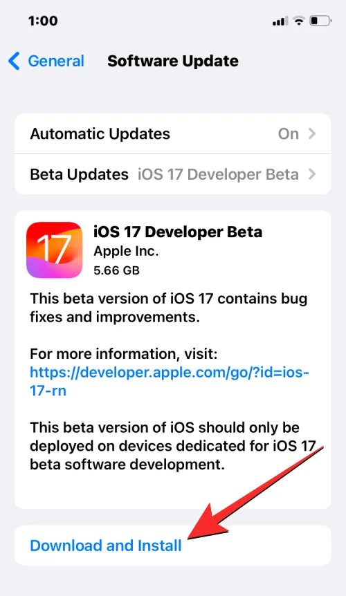 Hvordan koble andre notater i et notat på iPhone med iOS 17