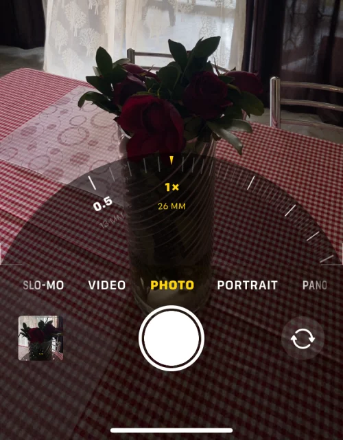 Vad gör den andra kameran på iPhone 11?