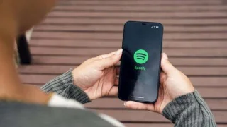 Slik blokkerer du noen på Spotify