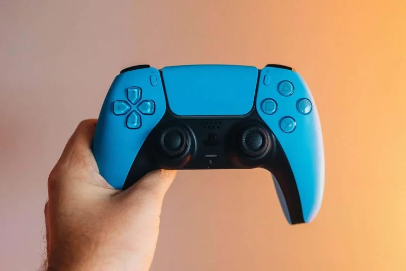 Slik sjekker du PS5 DualSense-kontrollerens batterinivå
