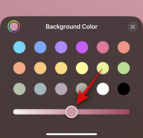 Hogyan készítsünk névjegyposztert valakinek az iPhone készüléken iOS 17 rendszerrel