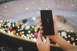 Proč jas na vašem telefonu Android stále klesá (a jak to opravit)