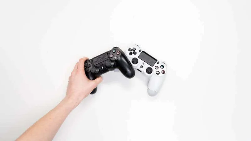 PS4 DualShock контролерът не се зарежда? 10 начина за отстраняване на проблема