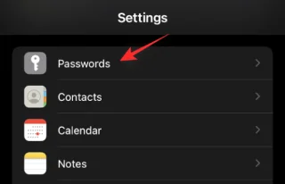 Jak přidat poznámky k uloženým heslům na iPhone