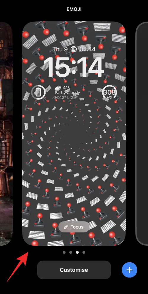 Automatikus váltás több zárolási képernyő között iPhone-on