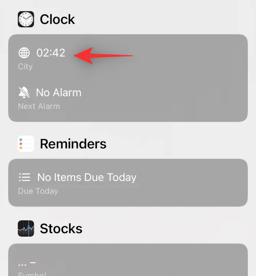 Automatikus váltás több zárolási képernyő között iPhone-on