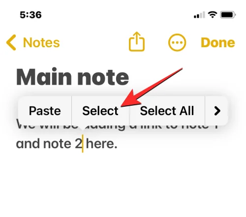 Hvordan koble andre notater i et notat på iPhone med iOS 17