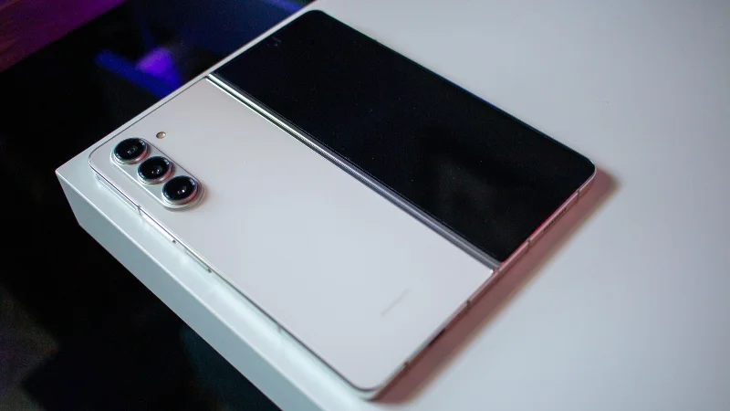 Samsung Galaxy Z Fold 5: Kaip prisijungti prie PC
