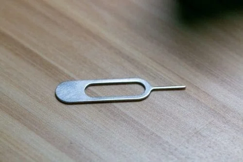 Kuinka lisätä ja poistaa SIM-kortti Samsung Galaxy Z Fold 5:stä
