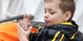 Как да ограничите конкретни уебсайтове в Safari в iPhone