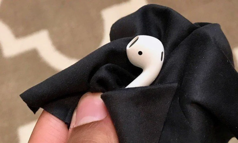 Как да почистите и дезинфекцирате Apple AirPods