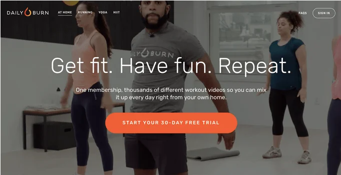 Tělocvična je zavřená?  Podívejte se na tyto online lekce cvičení