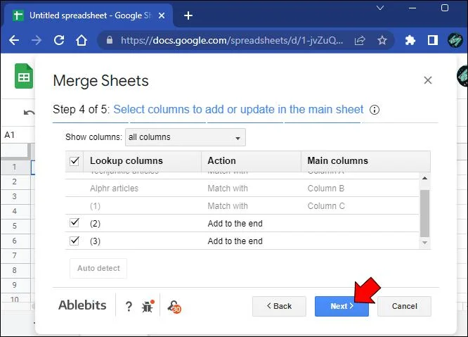 Slik slår du sammen faner i Google Sheets
