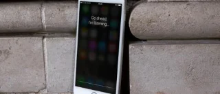 Γεια σου Siri, είσαι ηλίθιος