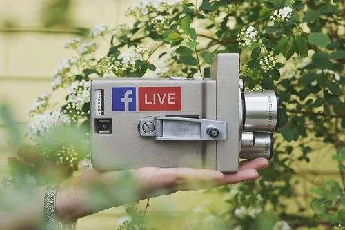 Може ли Facebook Live да се излъчва частно?