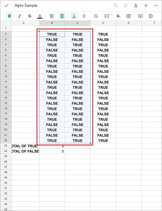 Slik slår du sammen faner i Google Sheets