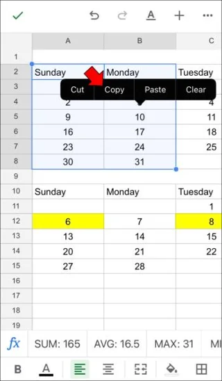 Slik slår du sammen faner i Google Sheets